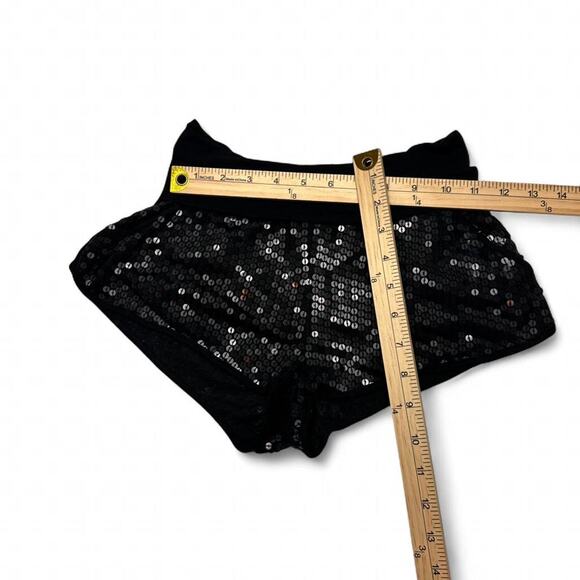 BCBG Maxazria Vintage 2000s Fold Over Low Rise Black Micro Sequin Shorts Size XS - Picture 3 of 4